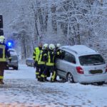 Glätteunfall bei starkem Schneegestöber